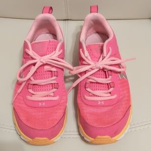Ladies/Kids Under Armour tennis shoes